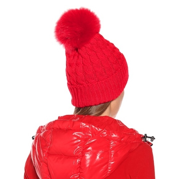 MONCLER red Pom Pom beanie - Picture 3 of 4